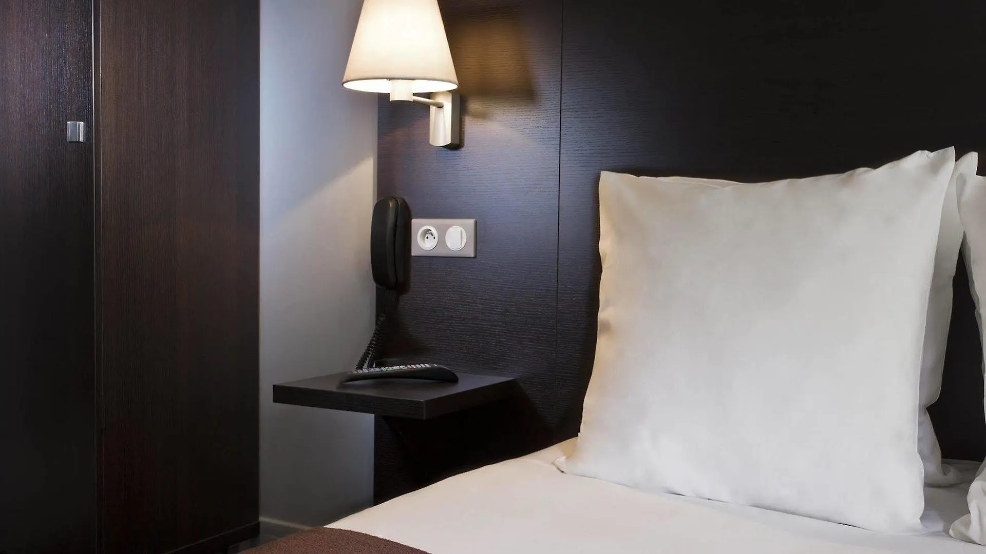 Hôtel des Ecrivains Paris France